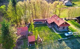 Gospodarstwo Agroturystyczne Paryja